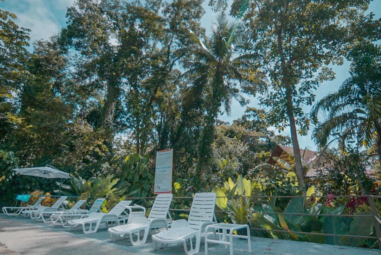 Hotel Tres Banderas Мануель-Антоніо Екстер'єр фото