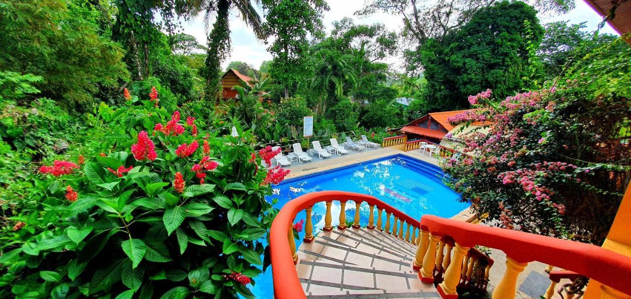 Hotel Tres Banderas Мануель-Антоніо Екстер'єр фото